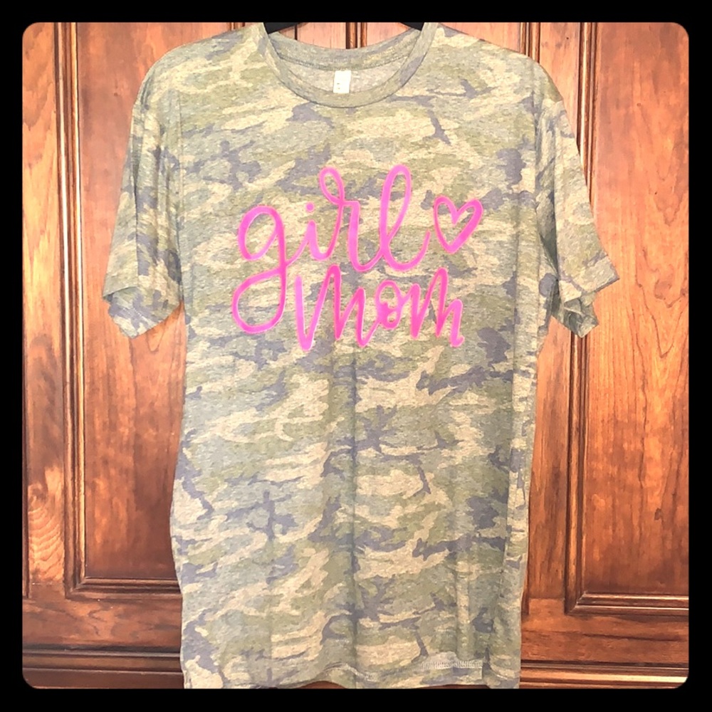 Camo tee Girl Mom